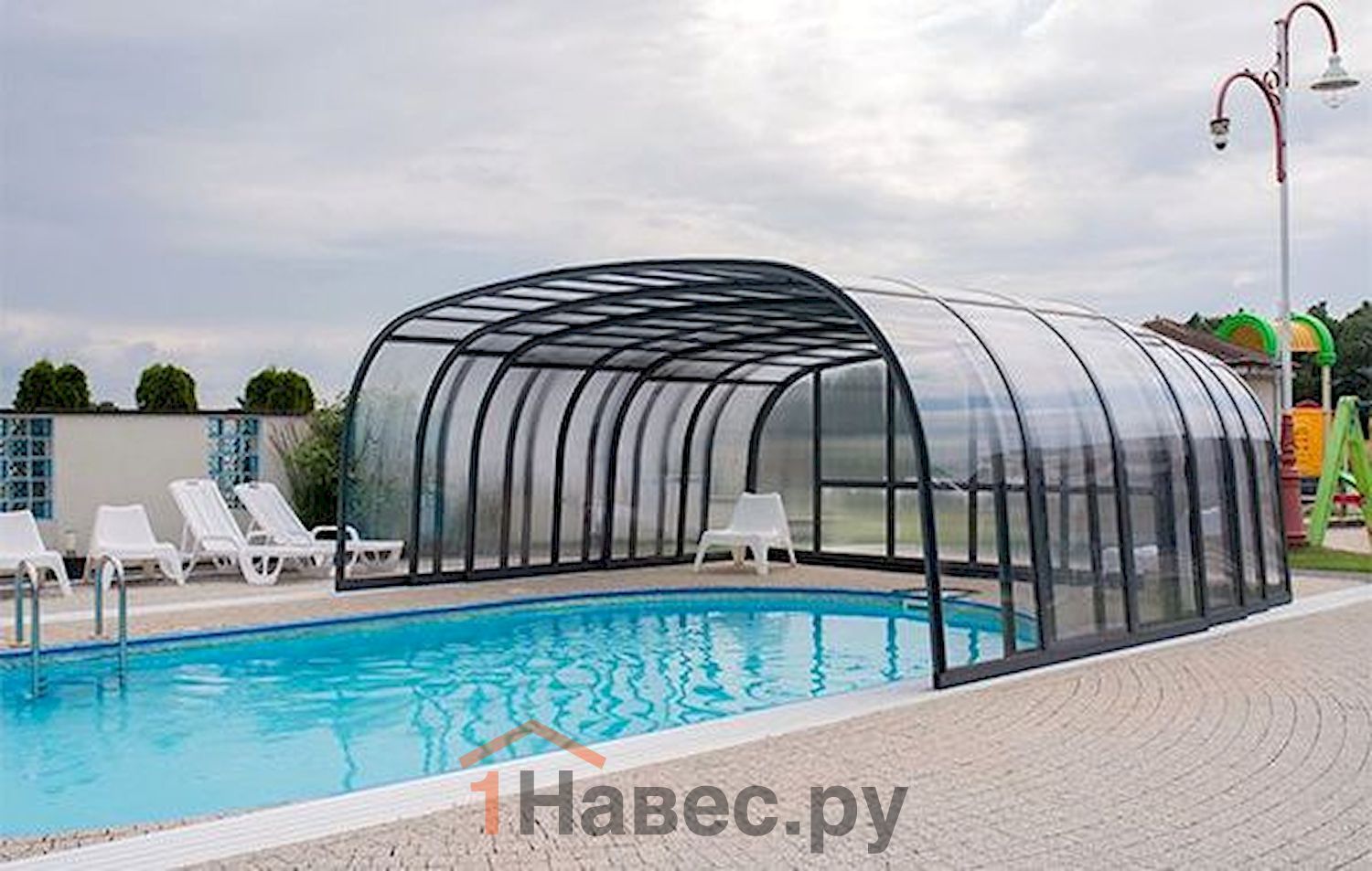 Купольный навес из поликарбоната для бассейна